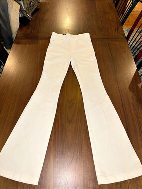 SPANX The Perfect Jean Flare Jeans in White Size Small NWT